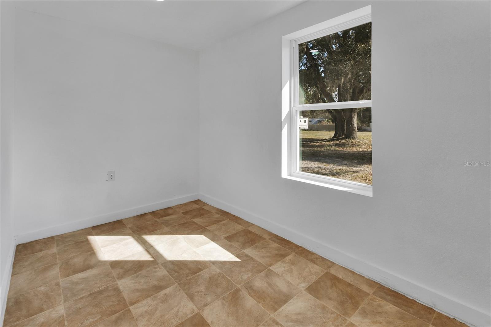 Image 34 of 40 For 2525 Vista Park Drive