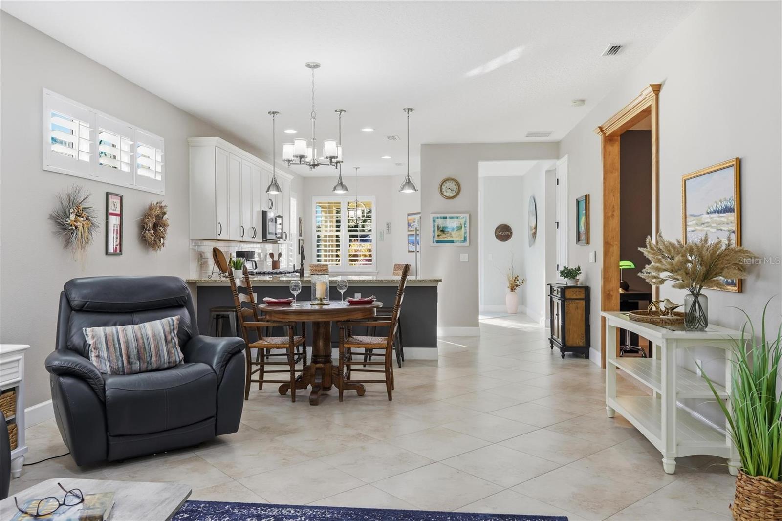 Image 10 of 37 For 1361 Hayton Avenue