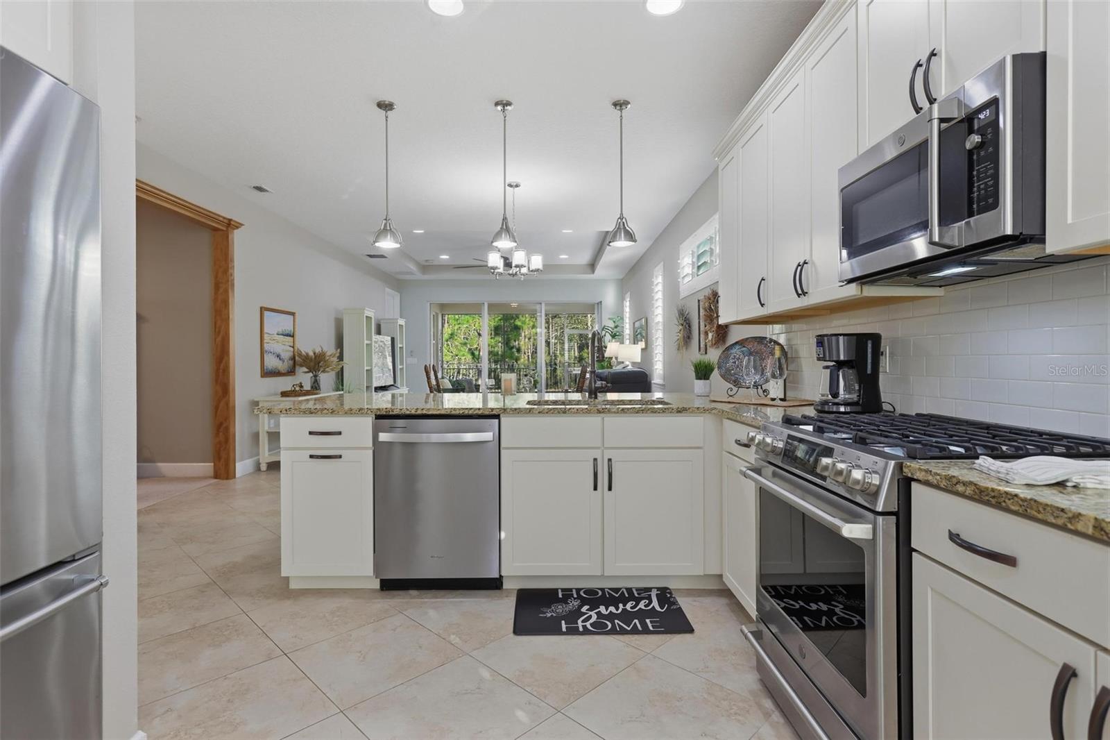 Image 15 of 37 For 1361 Hayton Avenue