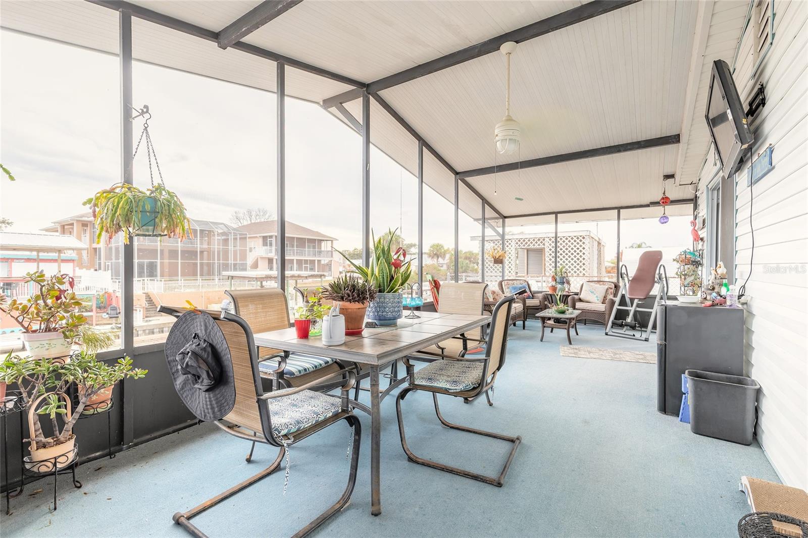 Image 29 of 67 For 191 Ariel Road