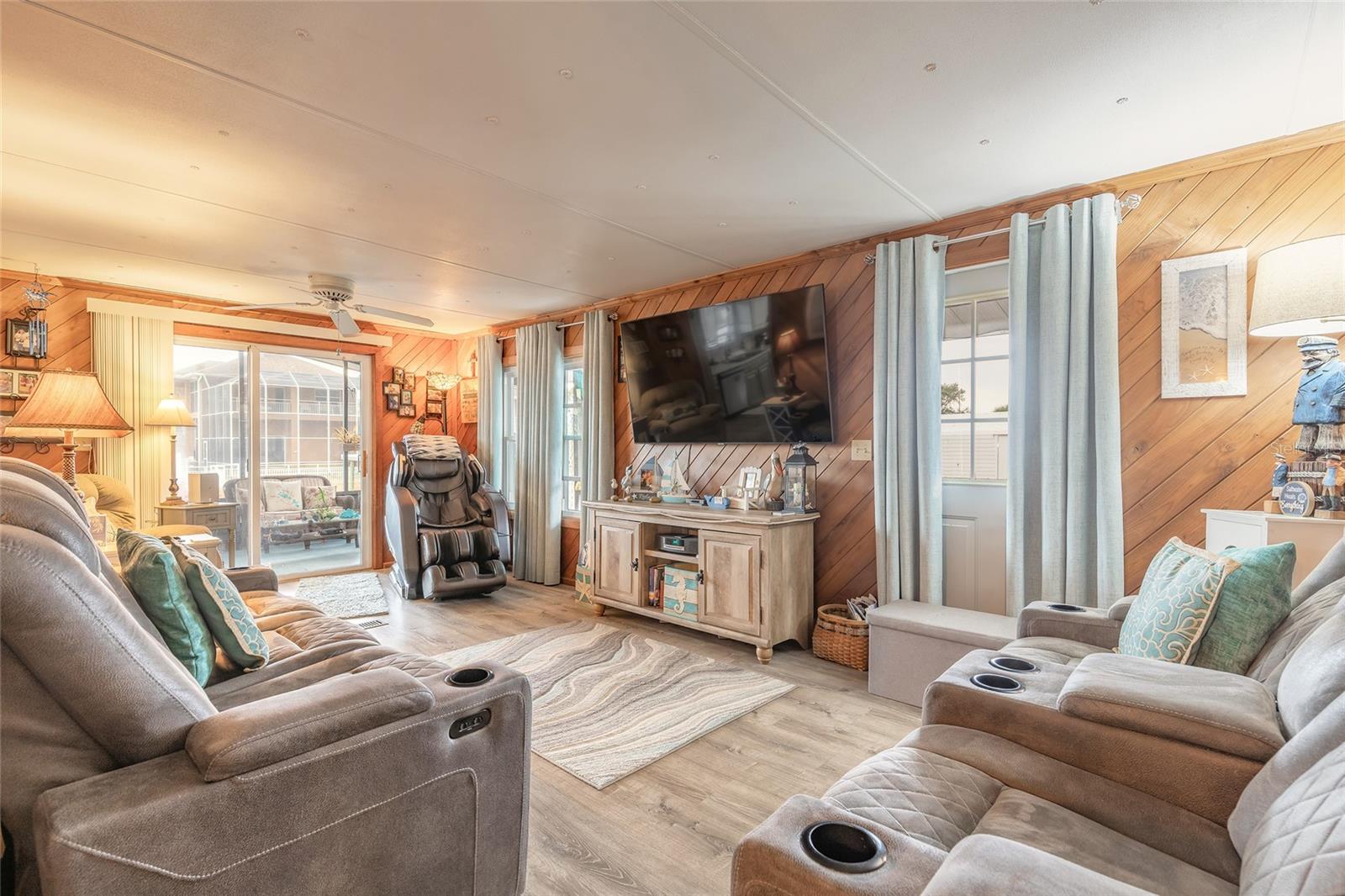 Image 43 of 67 For 191 Ariel Road