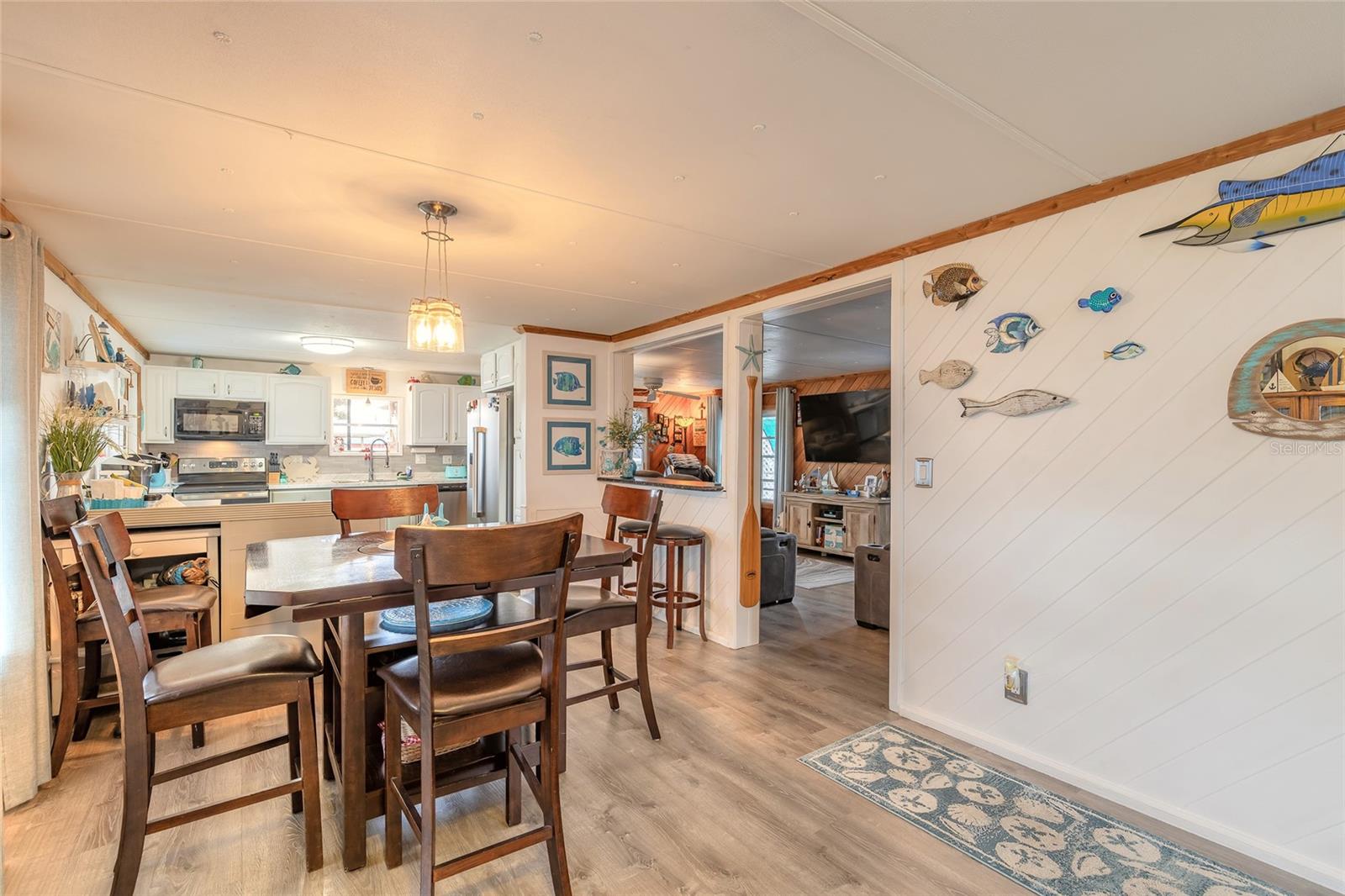 Image 50 of 67 For 191 Ariel Road