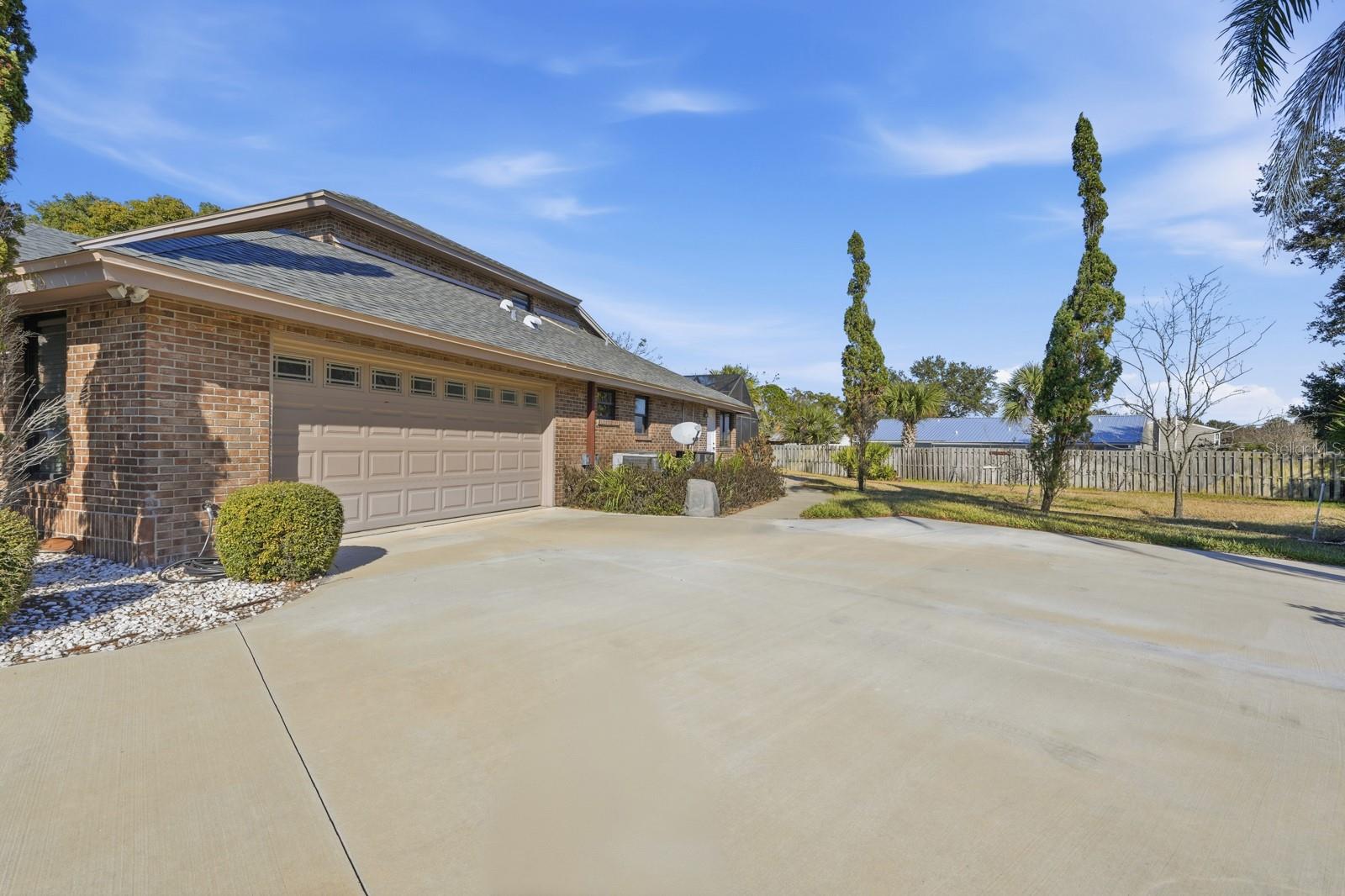 Image 9 of 68 For 739 Bay Tree Court