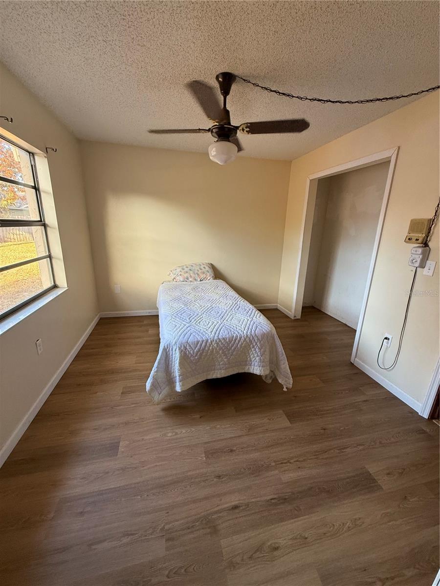 Image 9 of 12 For 3336 T C U Boulevard