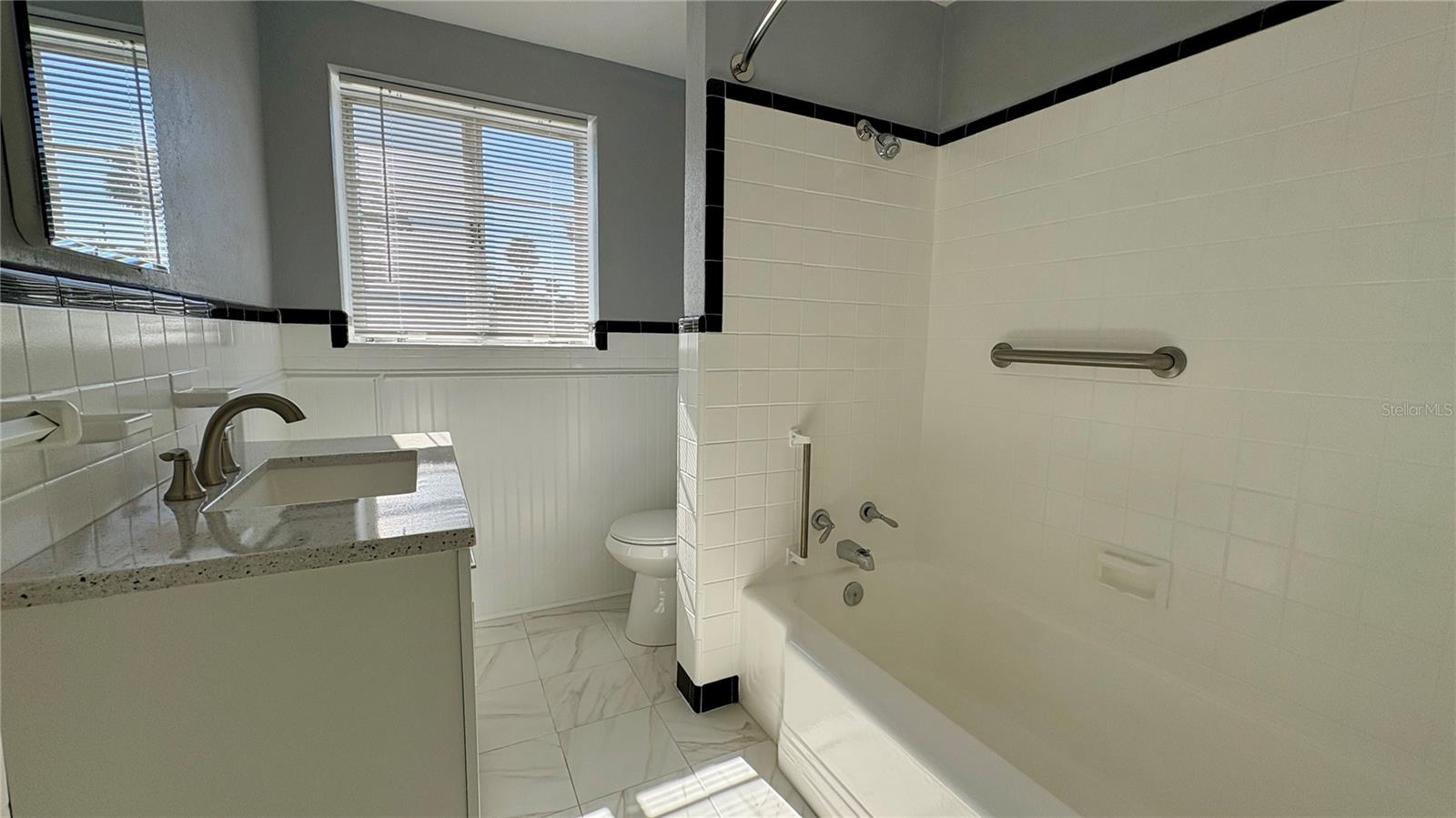 Image 16 of 22 For 500 Beach Street C1