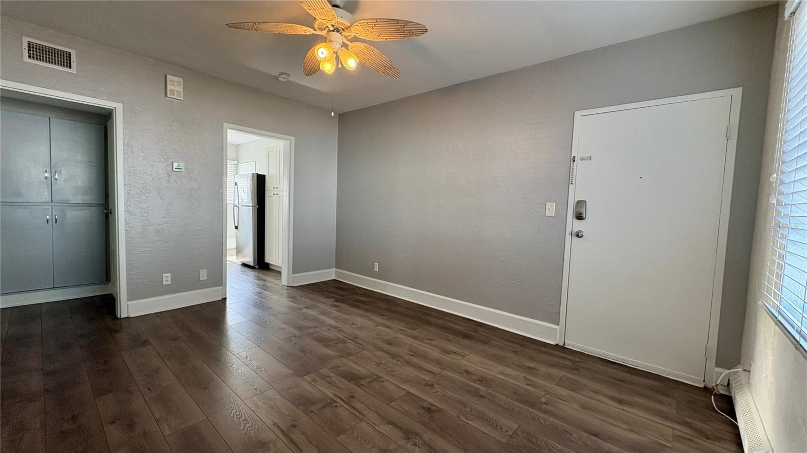 Image 9 of 22 For 500 Beach Street C1