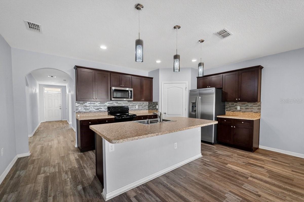 Image 13 of 49 For 430 Pink Coral Lane