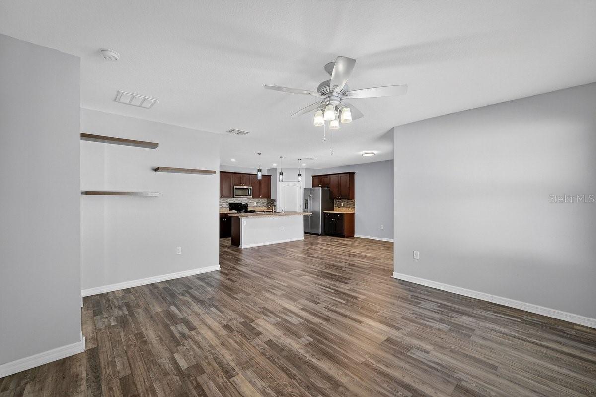 Image 17 of 49 For 430 Pink Coral Lane