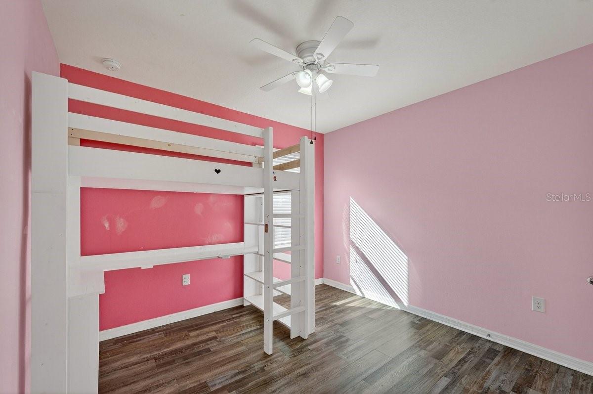 Image 23 of 49 For 430 Pink Coral Lane