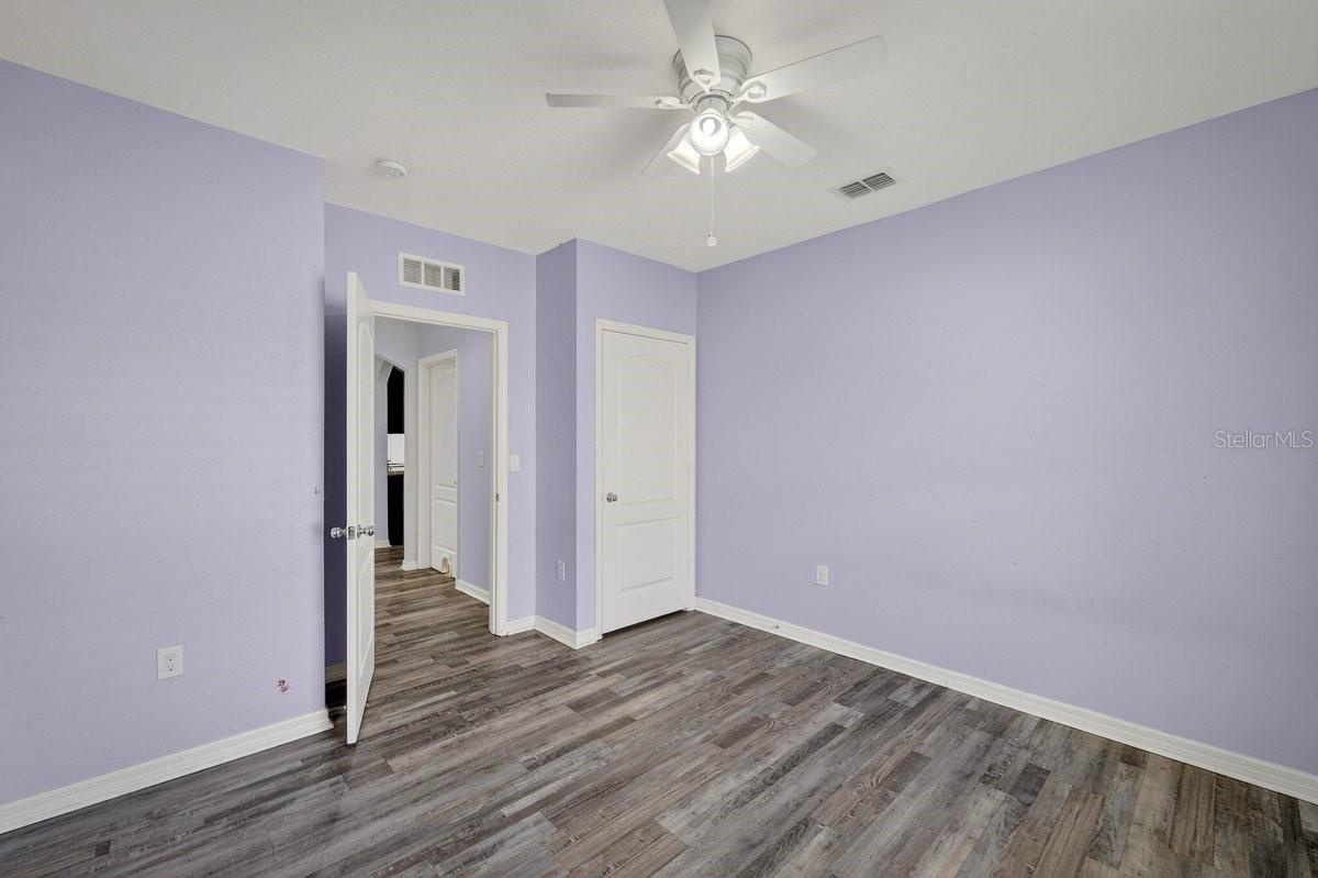 Image 26 of 49 For 430 Pink Coral Lane