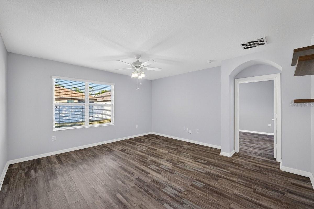 Image 27 of 49 For 430 Pink Coral Lane