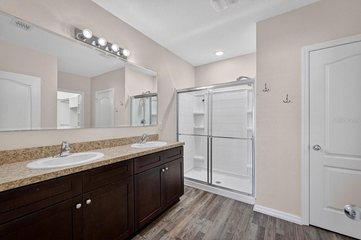 Image 30 of 49 For 430 Pink Coral Lane