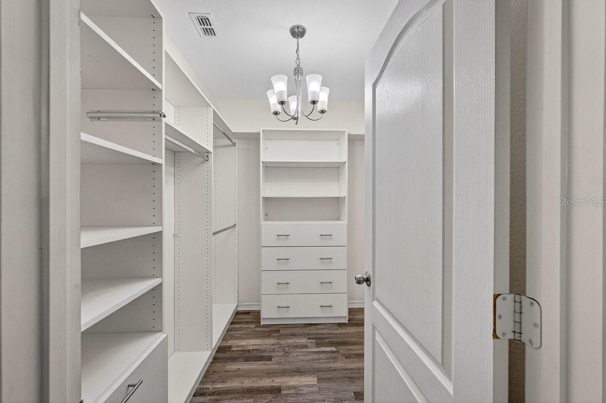 Image 33 of 49 For 430 Pink Coral Lane