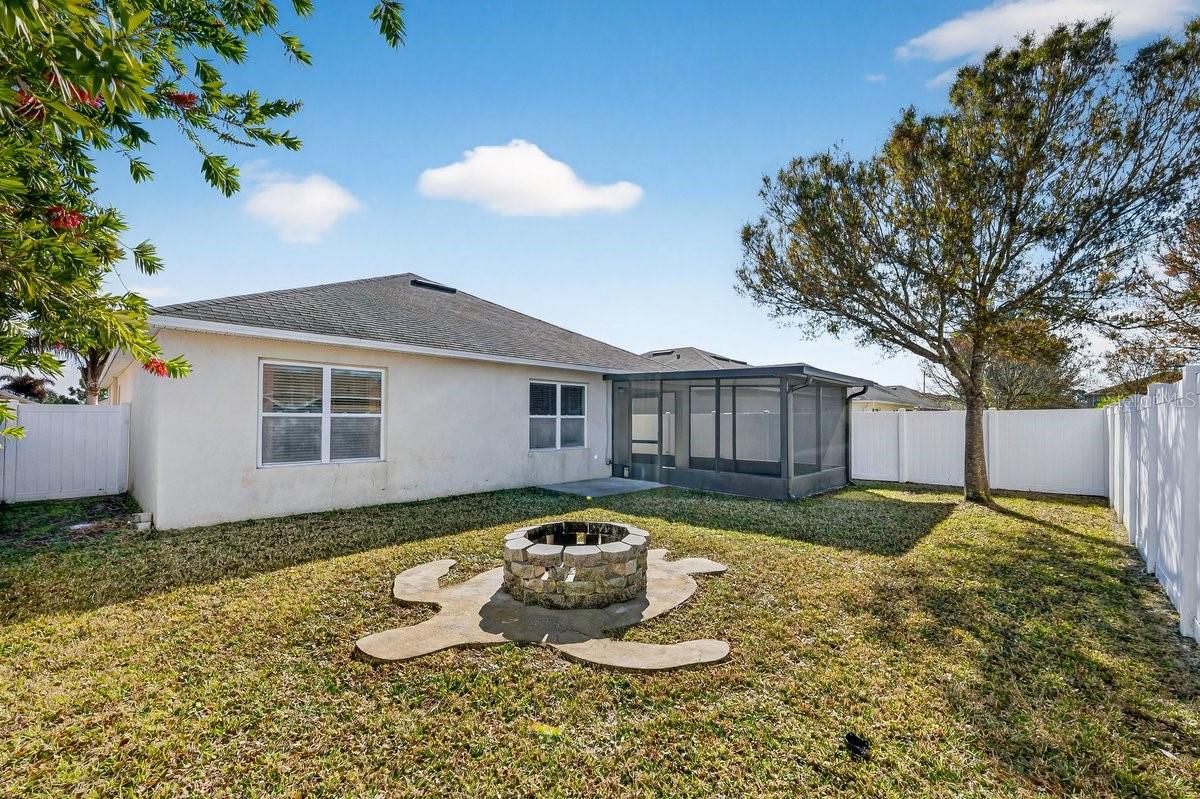 Image 5 of 49 For 430 Pink Coral Lane