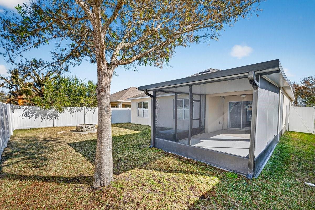 Image 7 of 49 For 430 Pink Coral Lane