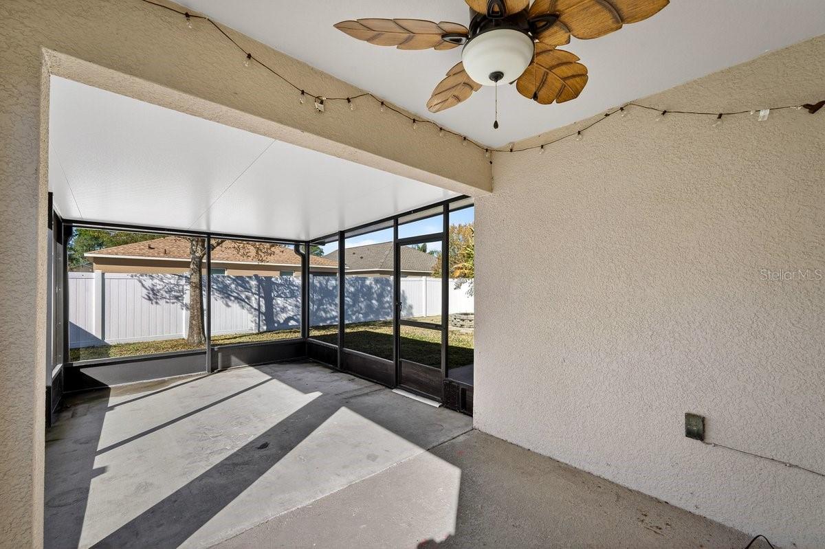 Image 9 of 49 For 430 Pink Coral Lane