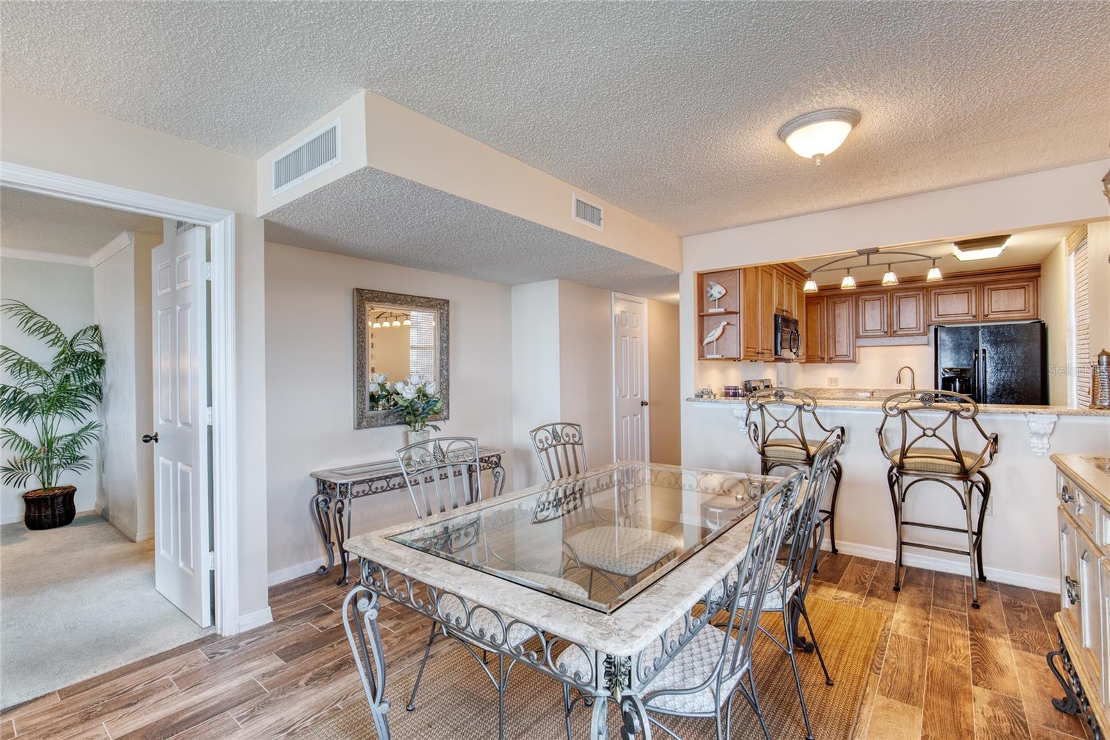 Image 15 of 53 For 3370 Ocean Shore Boulevard 3060