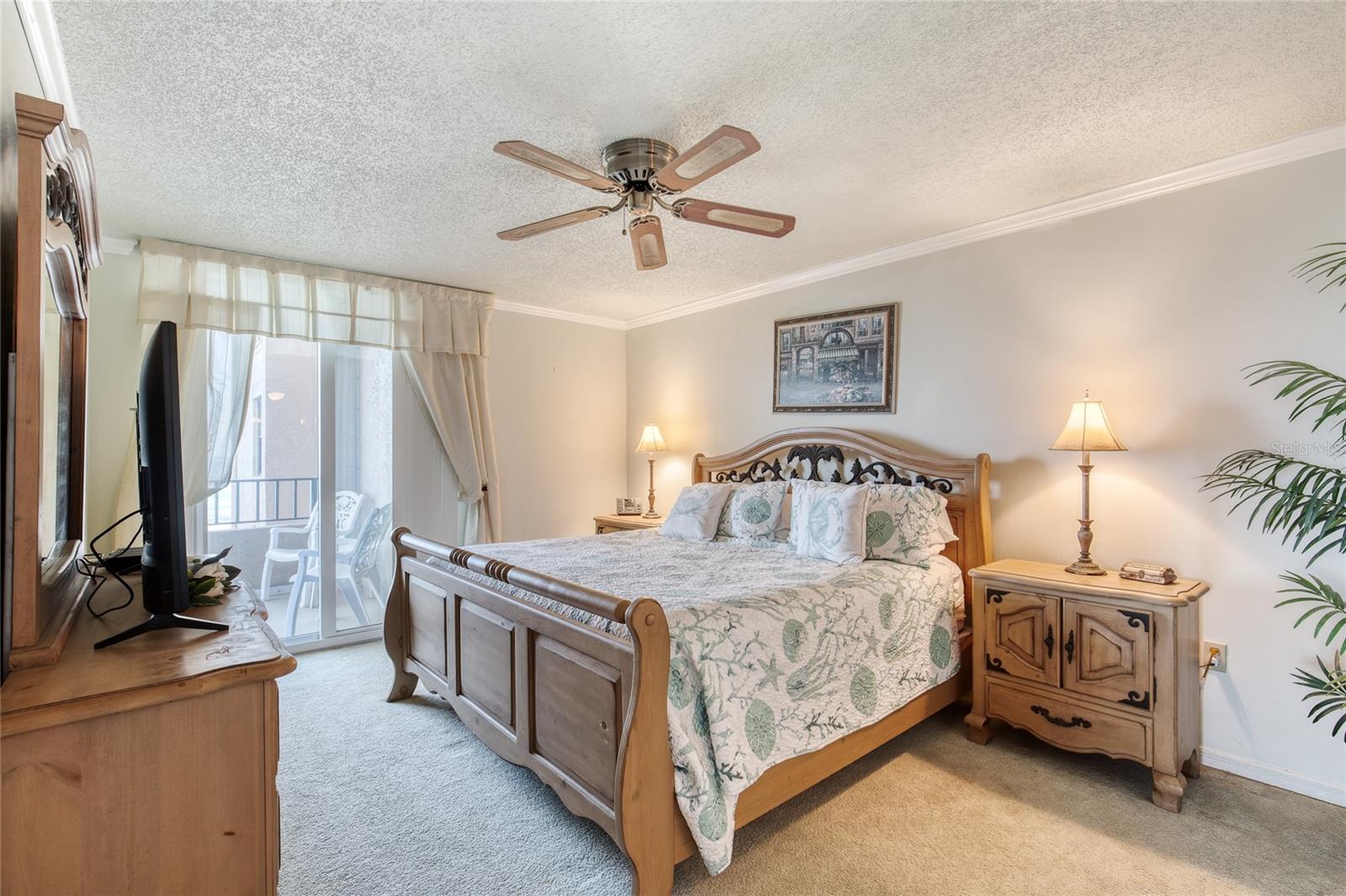 Image 21 of 53 For 3370 Ocean Shore Boulevard 3060