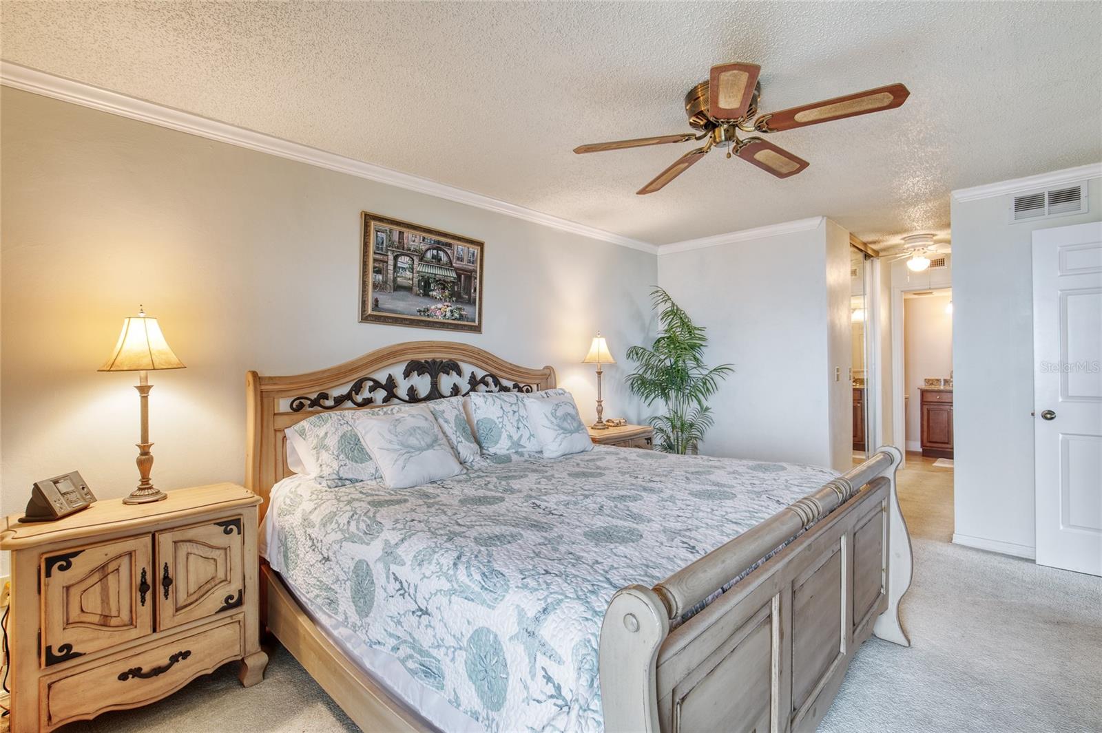 Image 23 of 53 For 3370 Ocean Shore Boulevard 3060