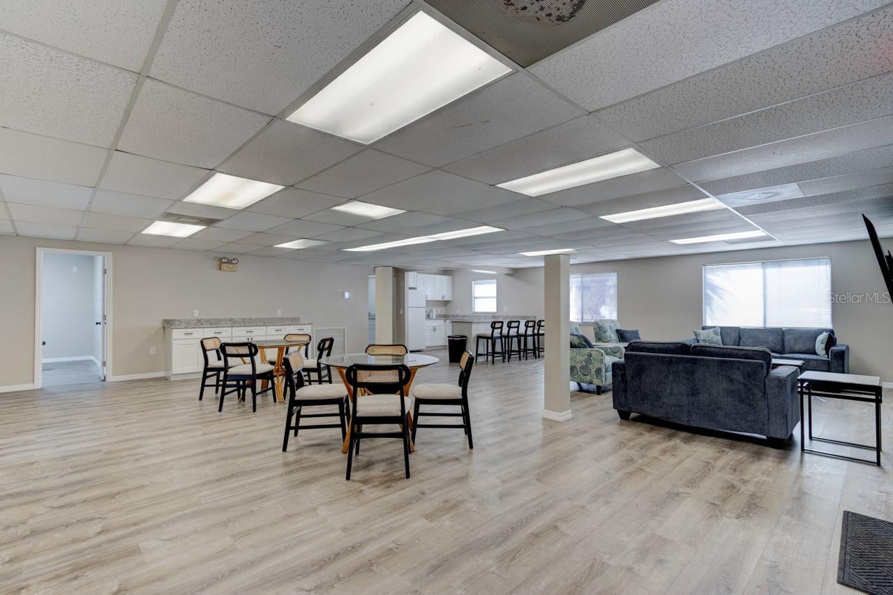 Image 18 of 25 For 1601 Big Tree Road 902