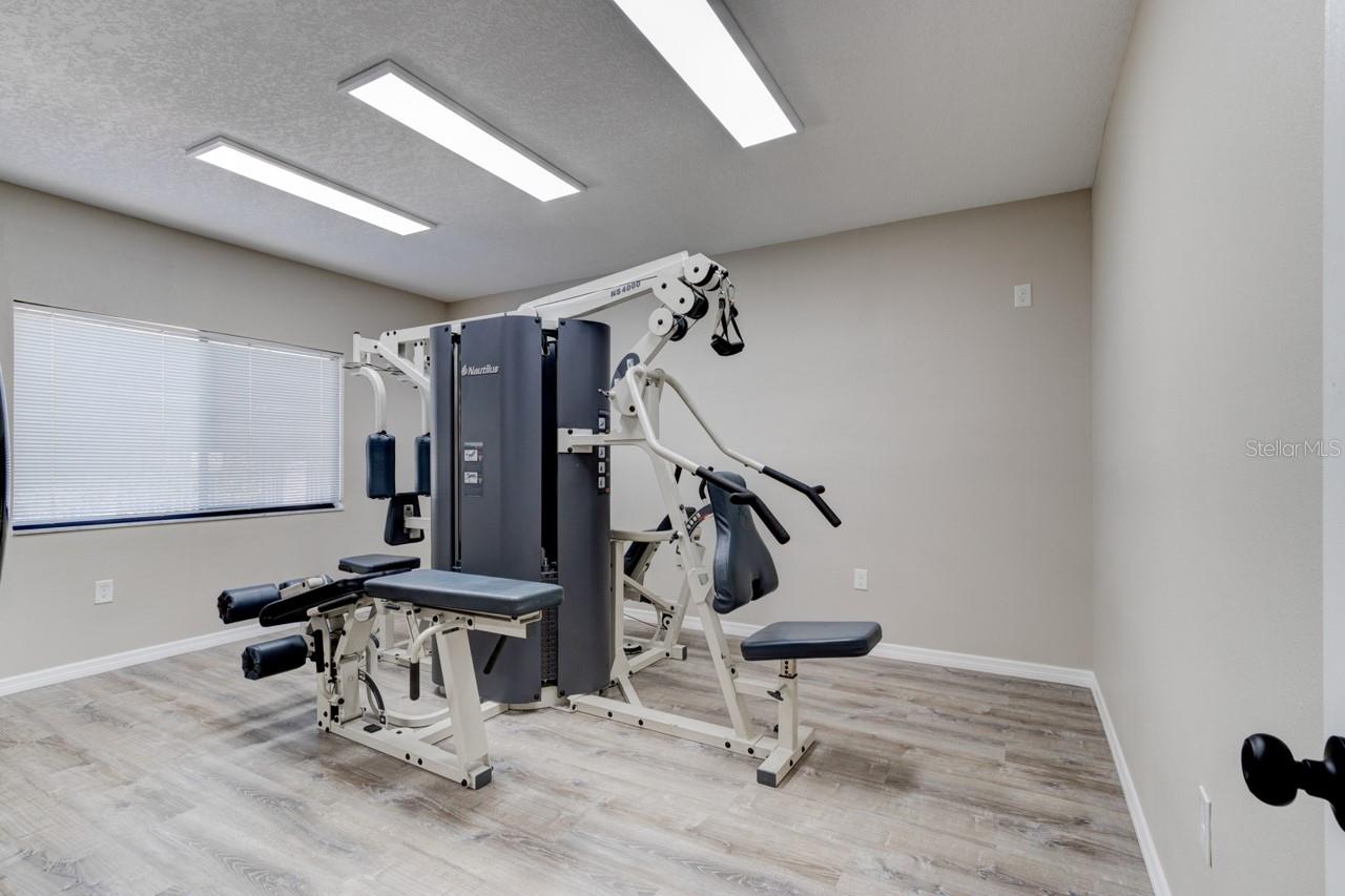 Image 22 of 25 For 1601 Big Tree Road 902