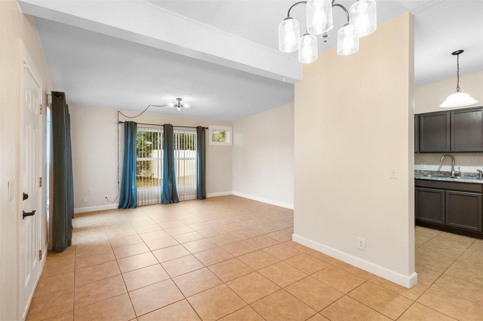 Image 13 of 38 For 617 Mimosa Terrace