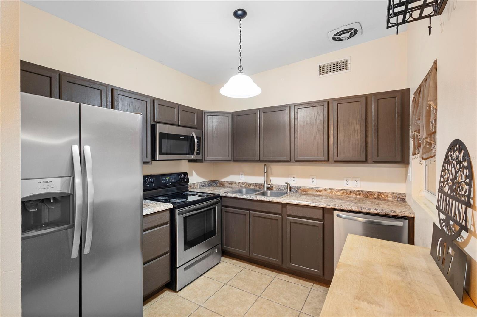 Image 15 of 38 For 617 Mimosa Terrace