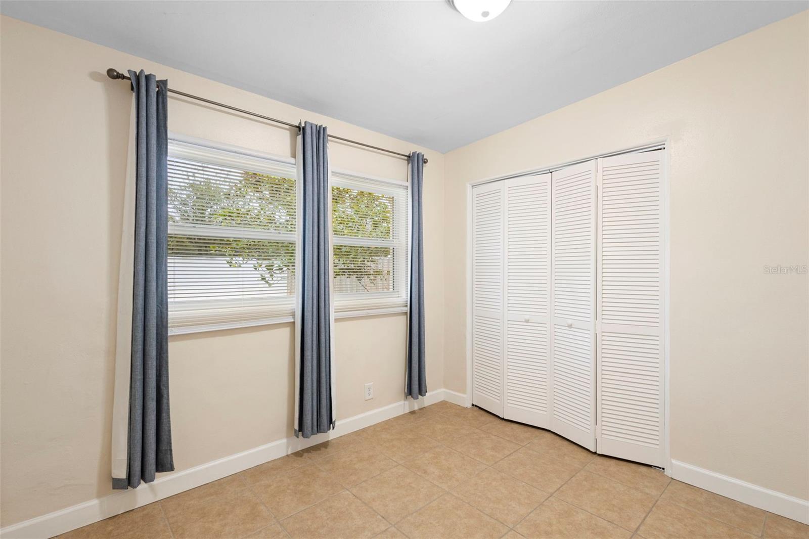 Image 18 of 38 For 617 Mimosa Terrace