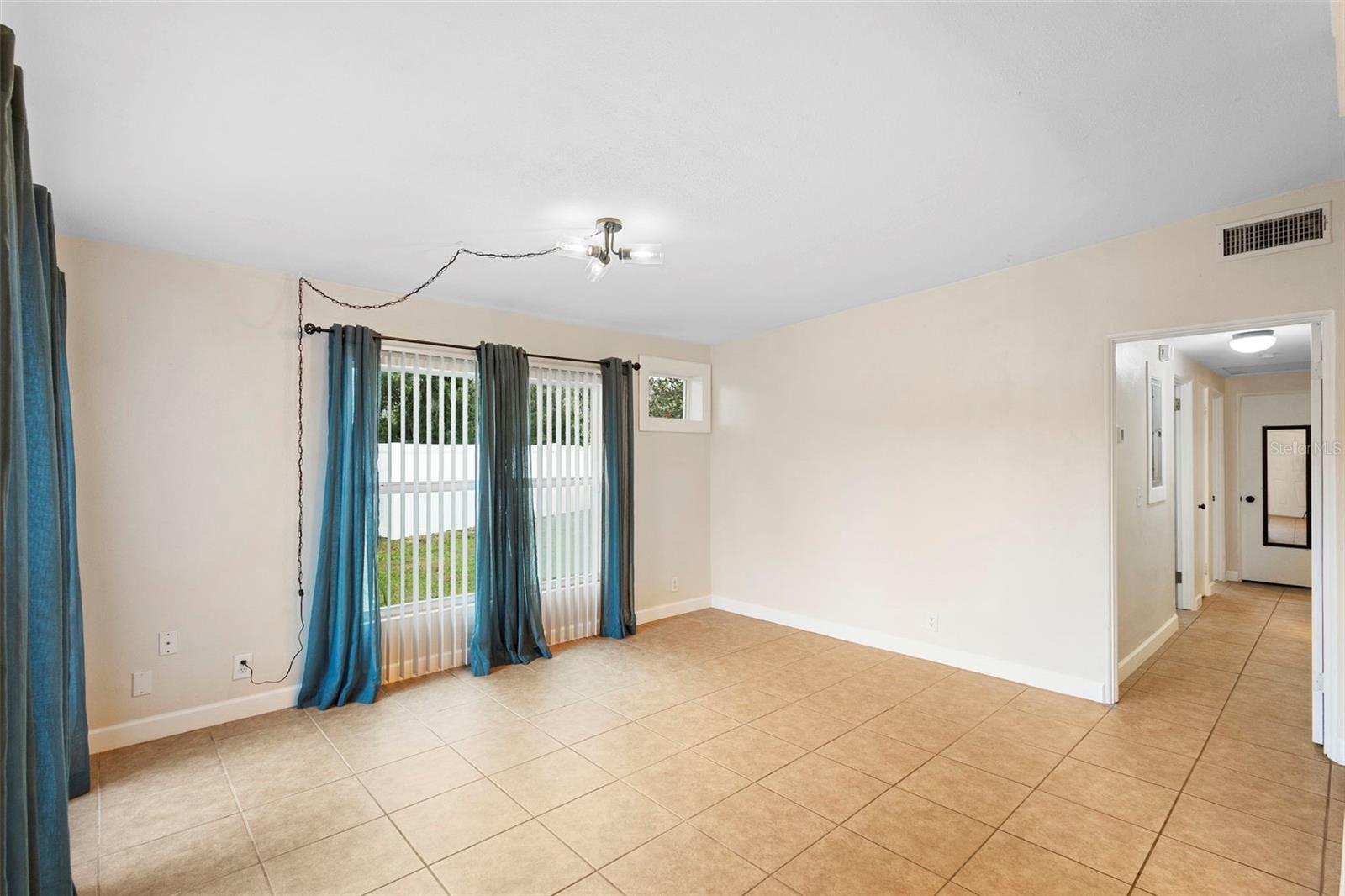 Image 6 of 38 For 617 Mimosa Terrace