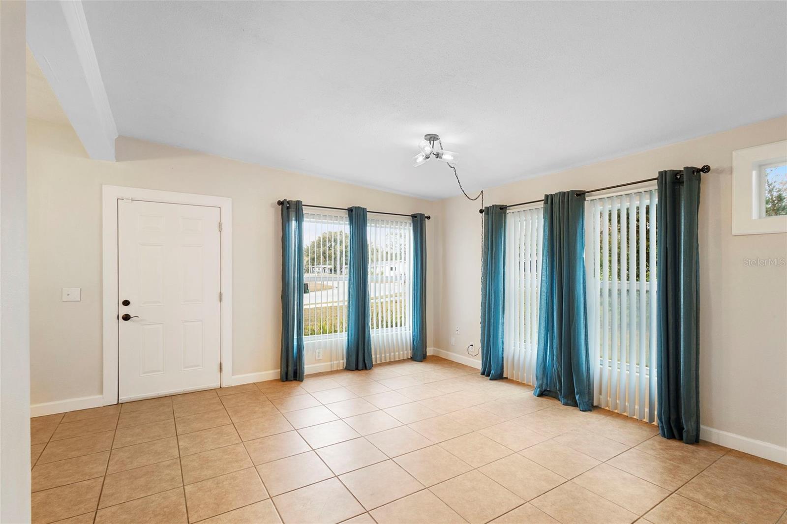 Image 9 of 38 For 617 Mimosa Terrace