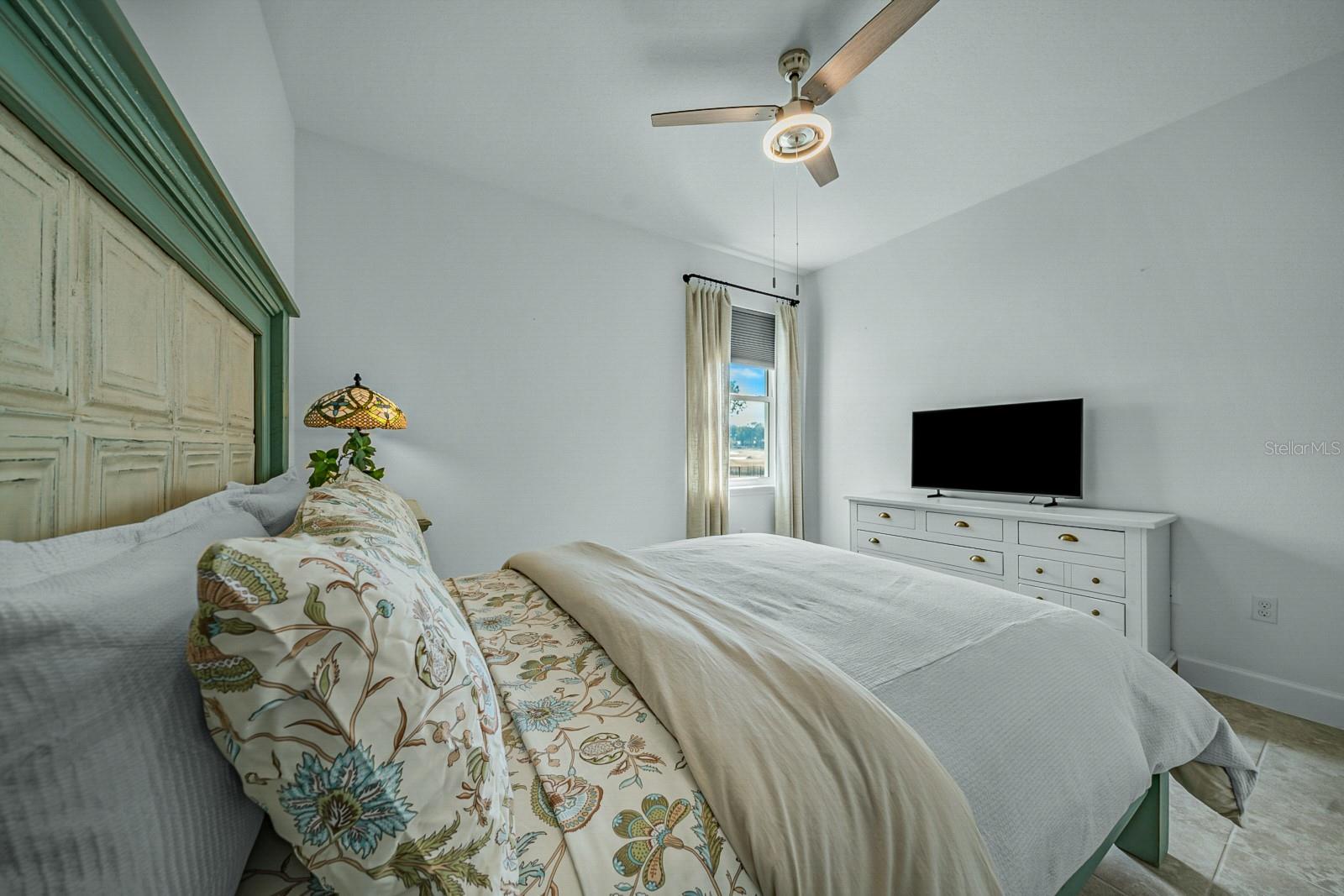 Image 32 of 65 For 1038 Victoria Hills Drive S