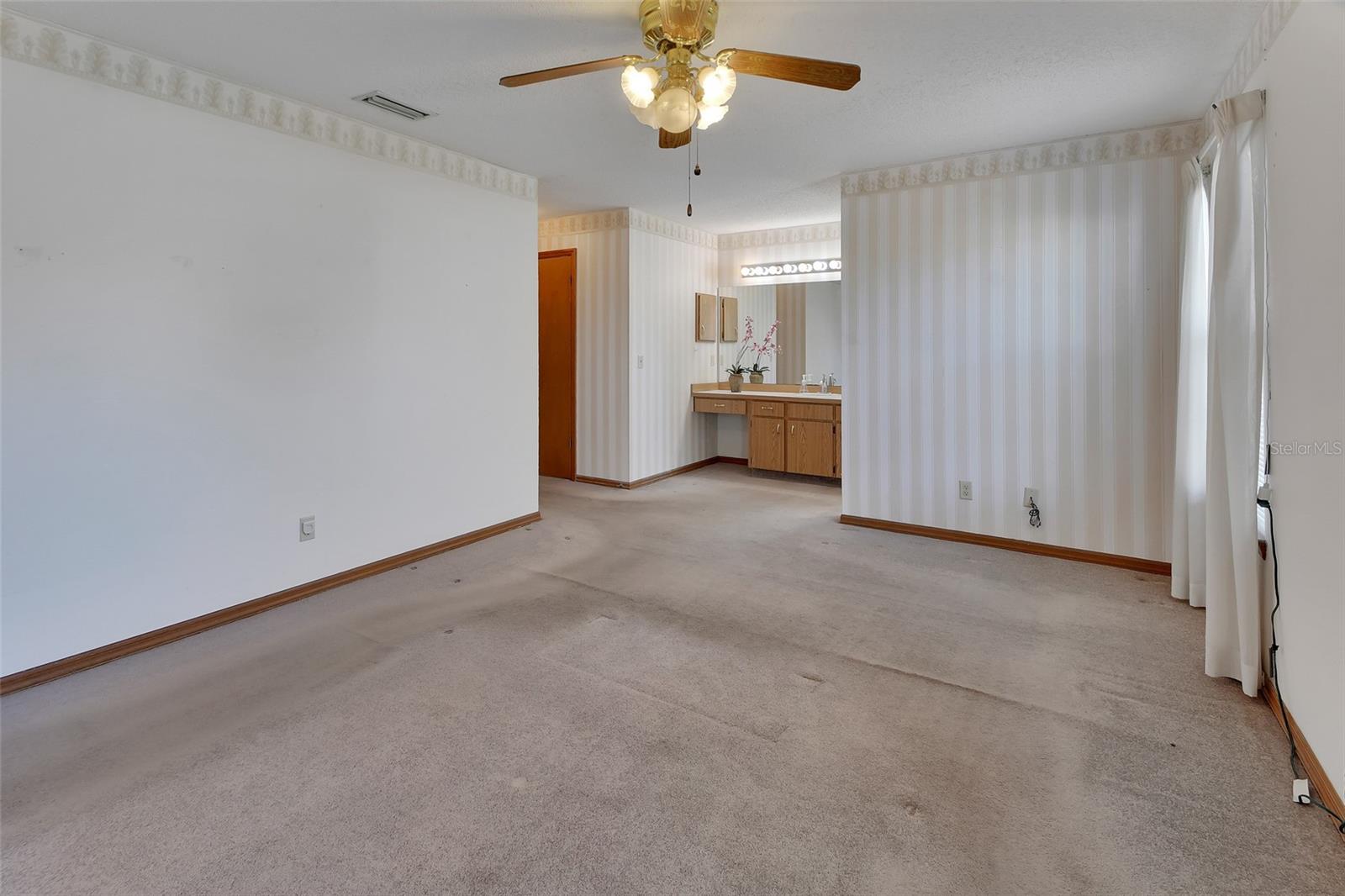 Image 13 of 29 For 1200 Village Lake Drive