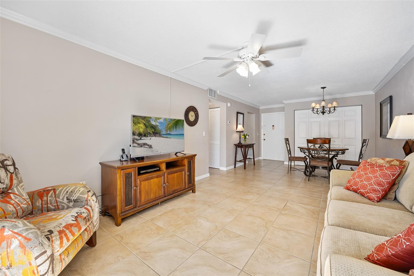 Image 12 of 44 For 2711 Halifax Avenue 478