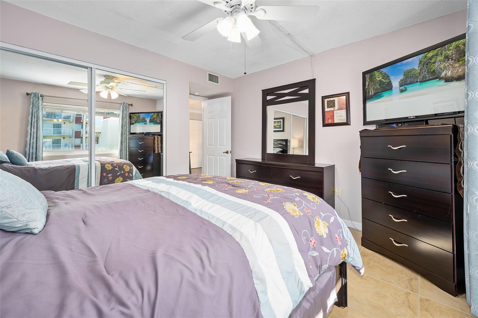 Image 17 of 44 For 2711 Halifax Avenue 478