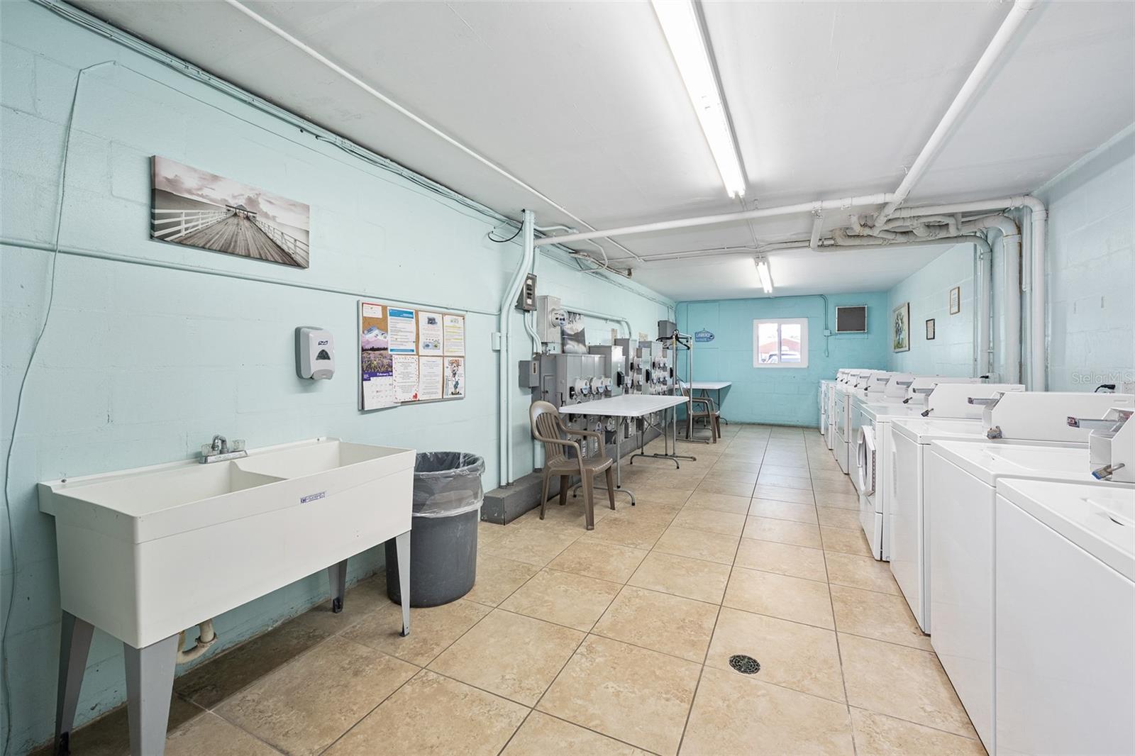 Image 38 of 44 For 2711 Halifax Avenue 478