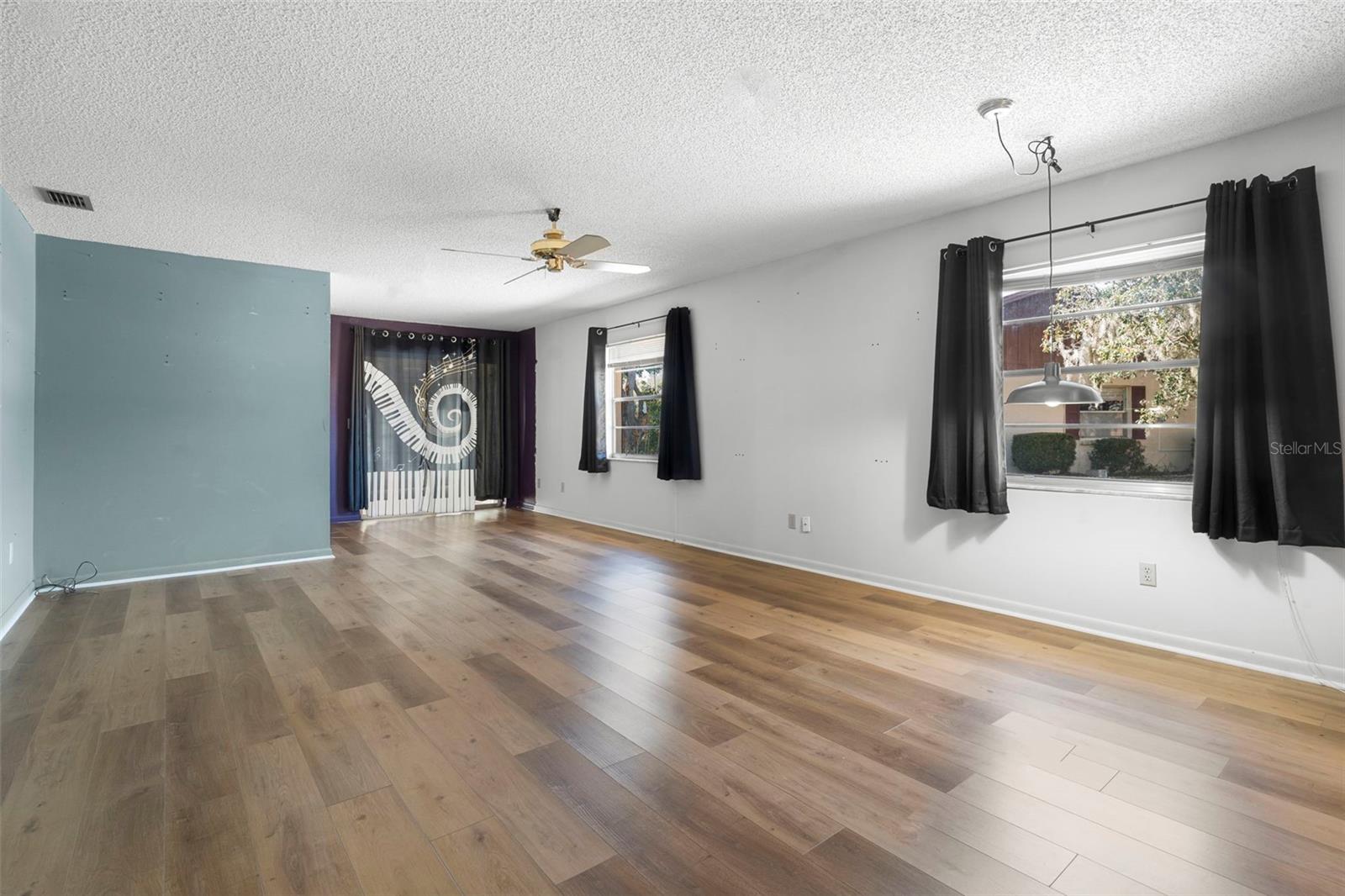 Image 16 of 40 For 42 Villa Villar Court 420