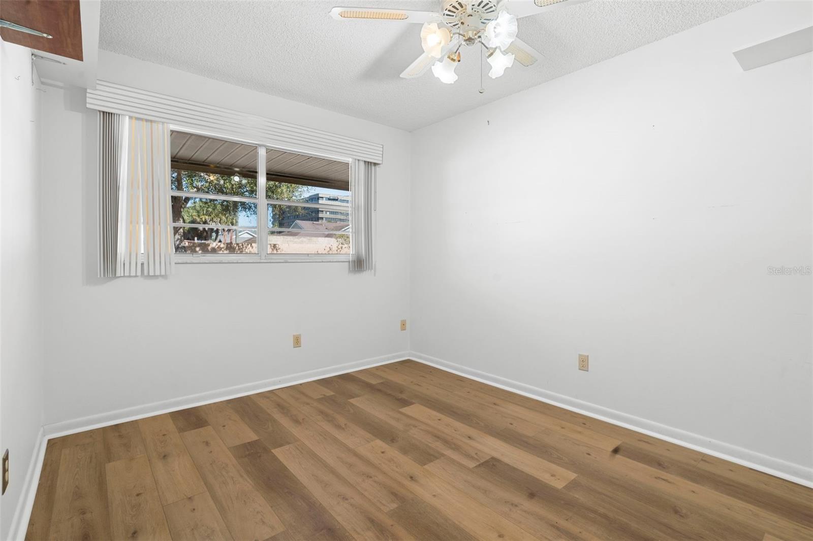 Image 26 of 40 For 42 Villa Villar Court 420