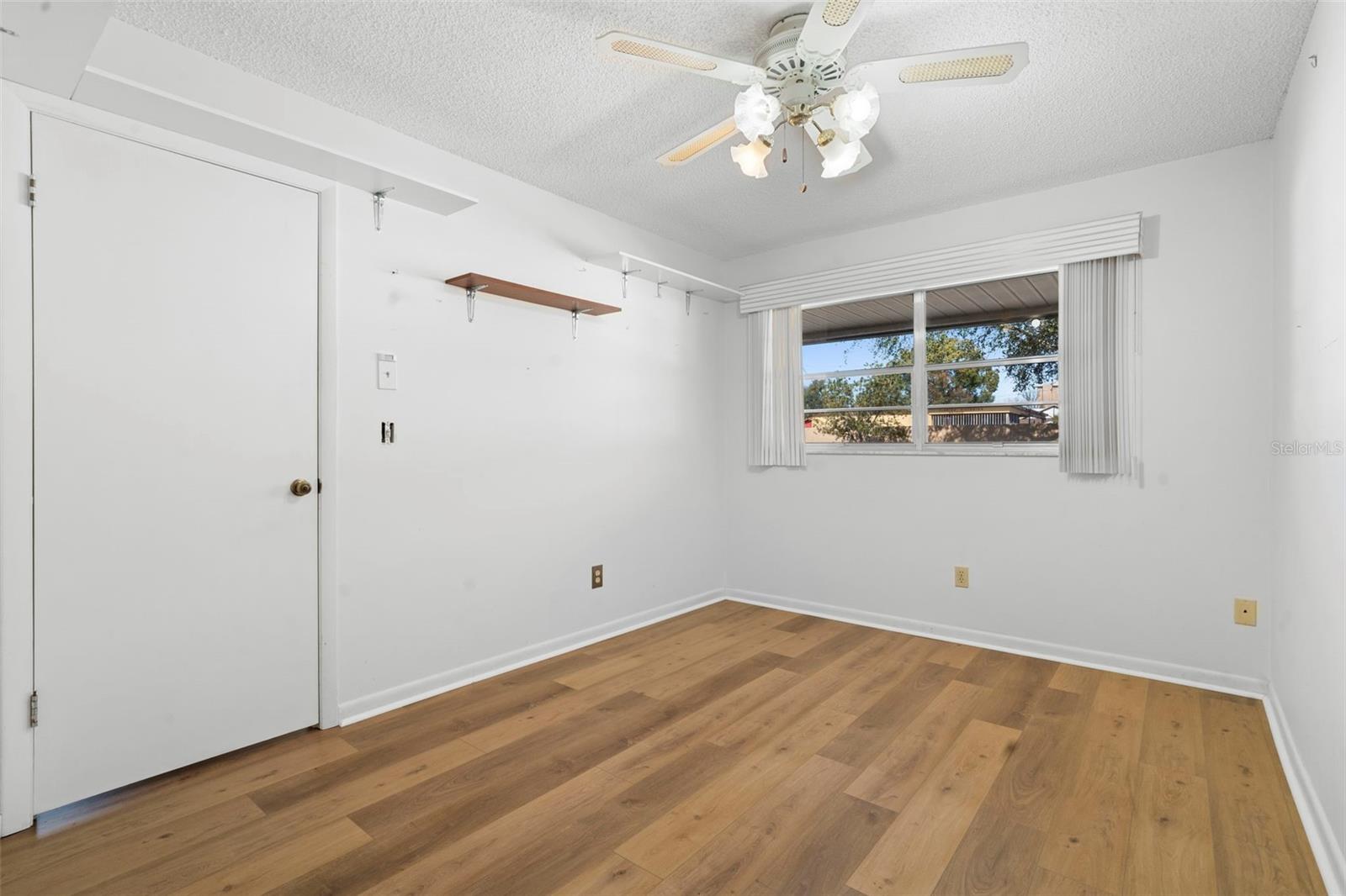 Image 29 of 40 For 42 Villa Villar Court 420