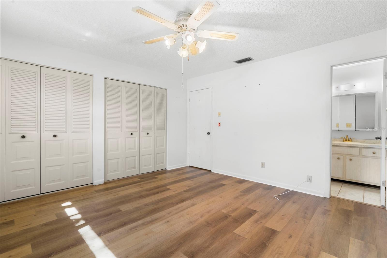 Image 30 of 40 For 42 Villa Villar Court 420