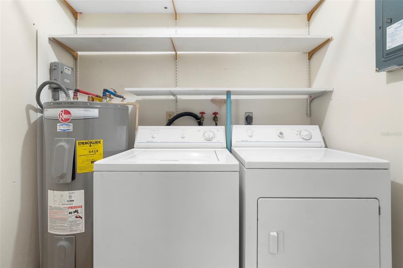 Image 36 of 40 For 42 Villa Villar Court 420