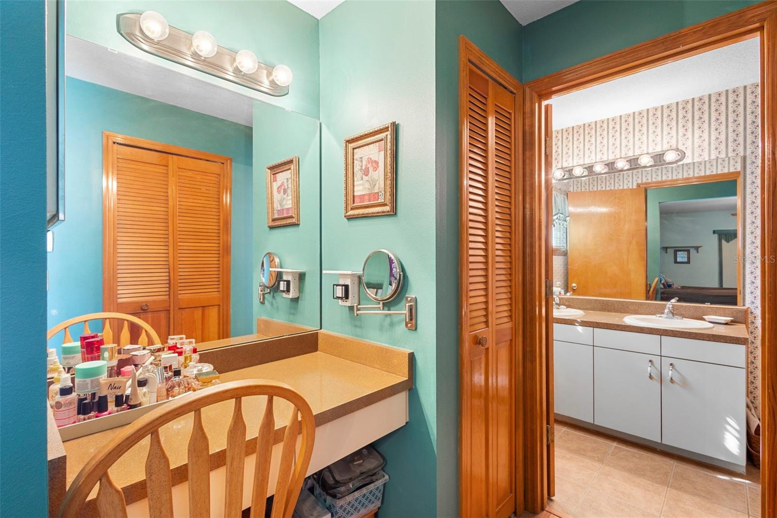 Image 19 of 40 For 114 Jarvis Avenue