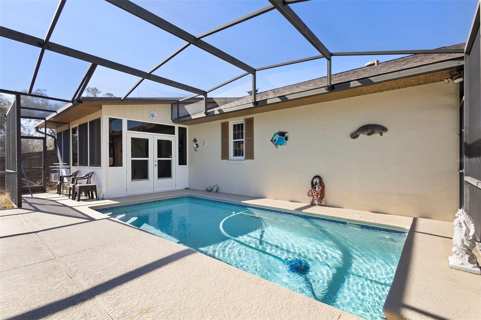 Image 32 of 40 For 114 Jarvis Avenue