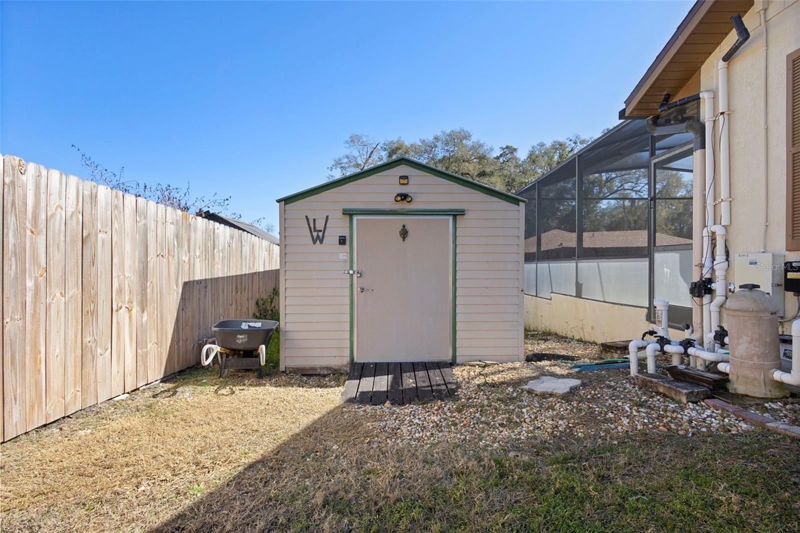 Image 33 of 40 For 114 Jarvis Avenue