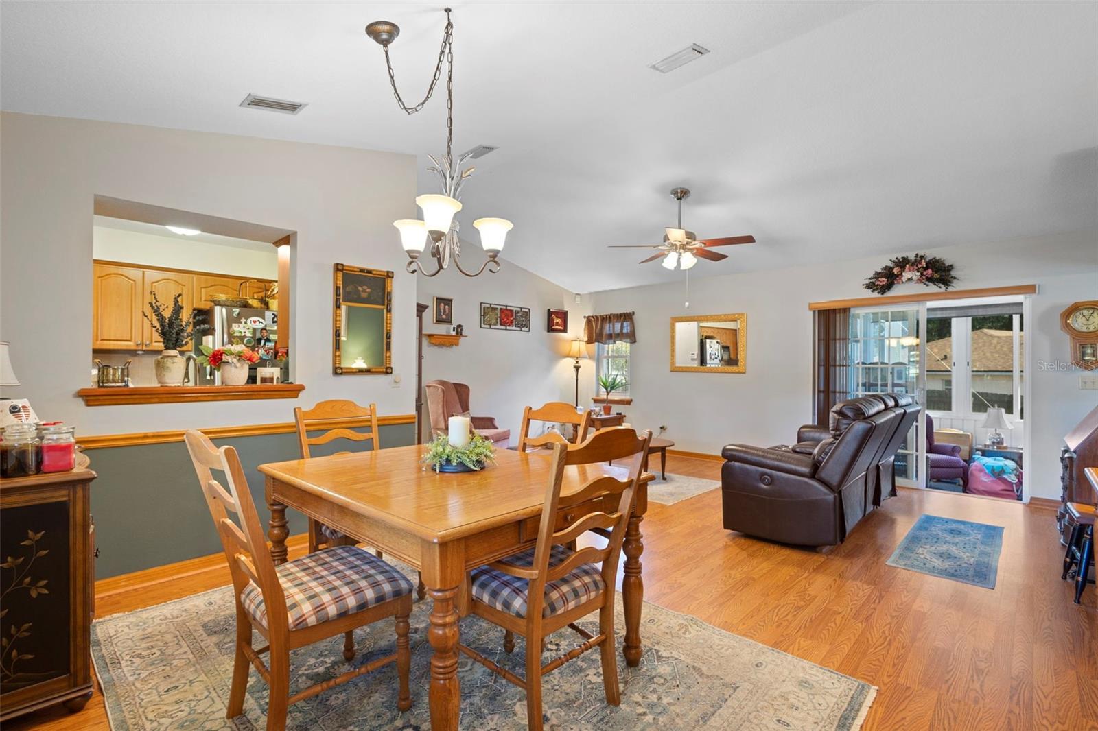 Image 4 of 40 For 114 Jarvis Avenue