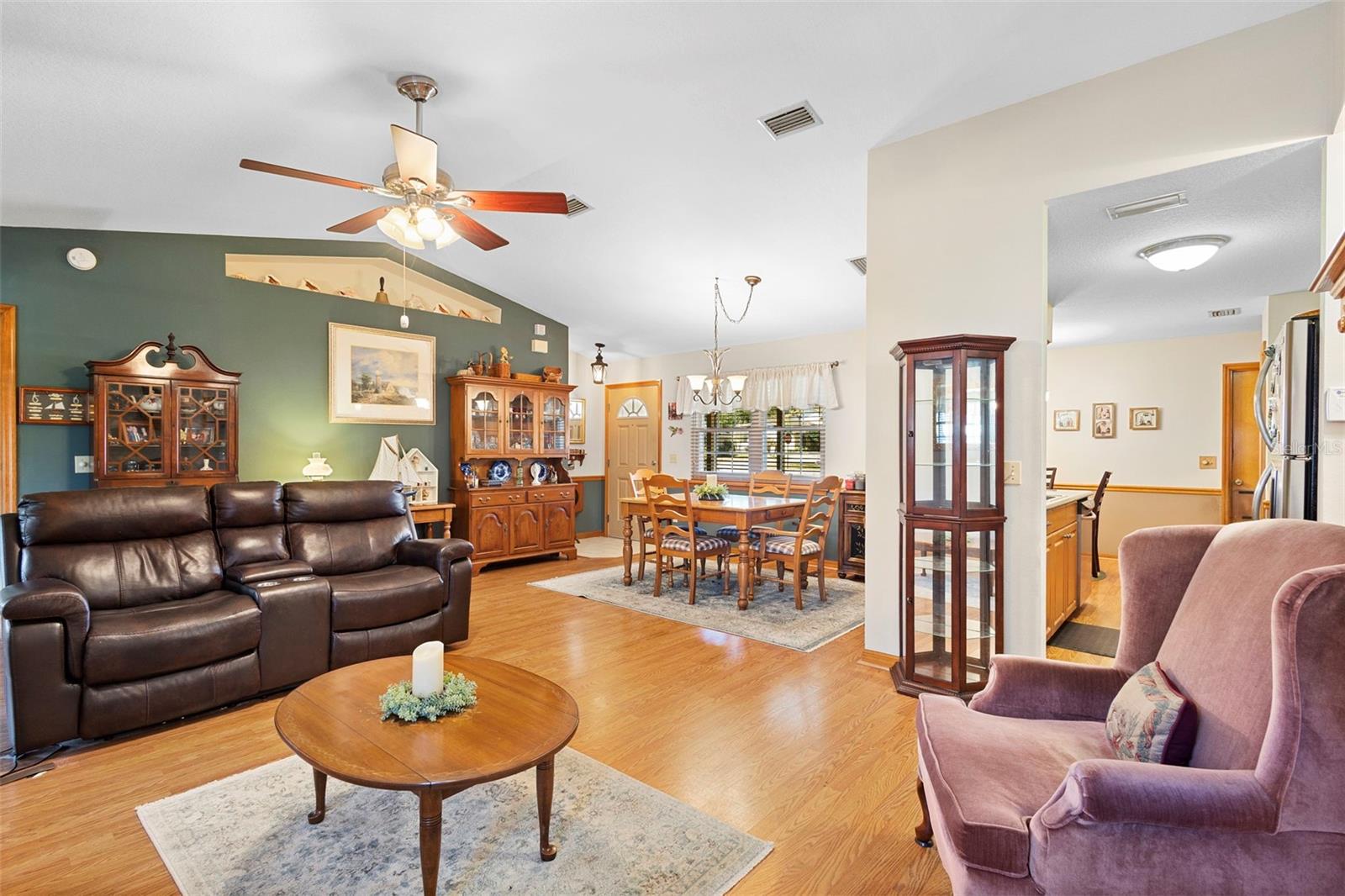 Image 7 of 40 For 114 Jarvis Avenue