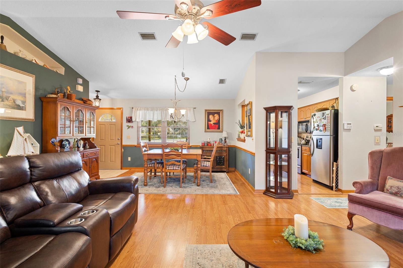 Image 8 of 40 For 114 Jarvis Avenue