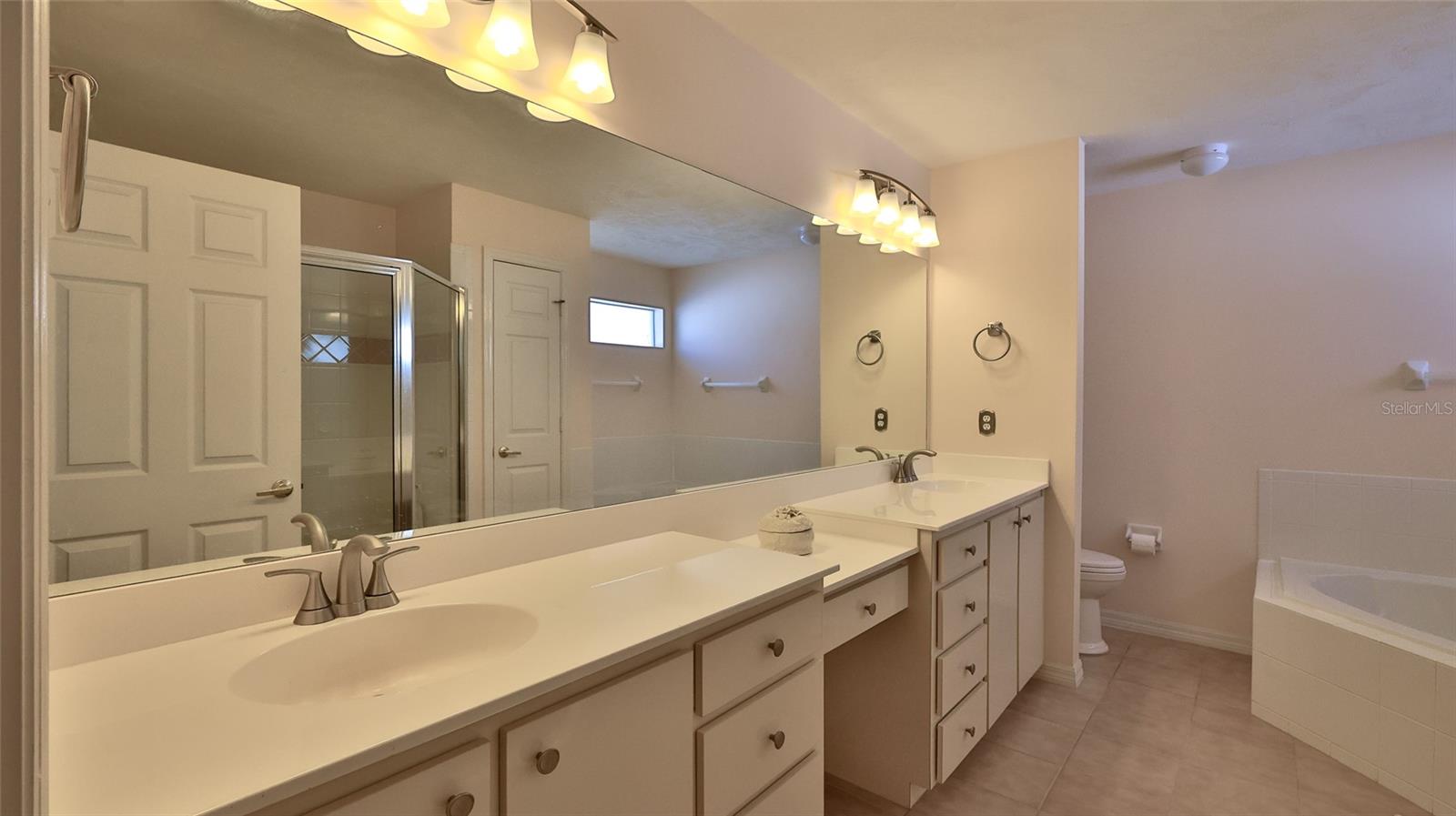 Image 25 of 40 For 6183 Sabal Point Circle