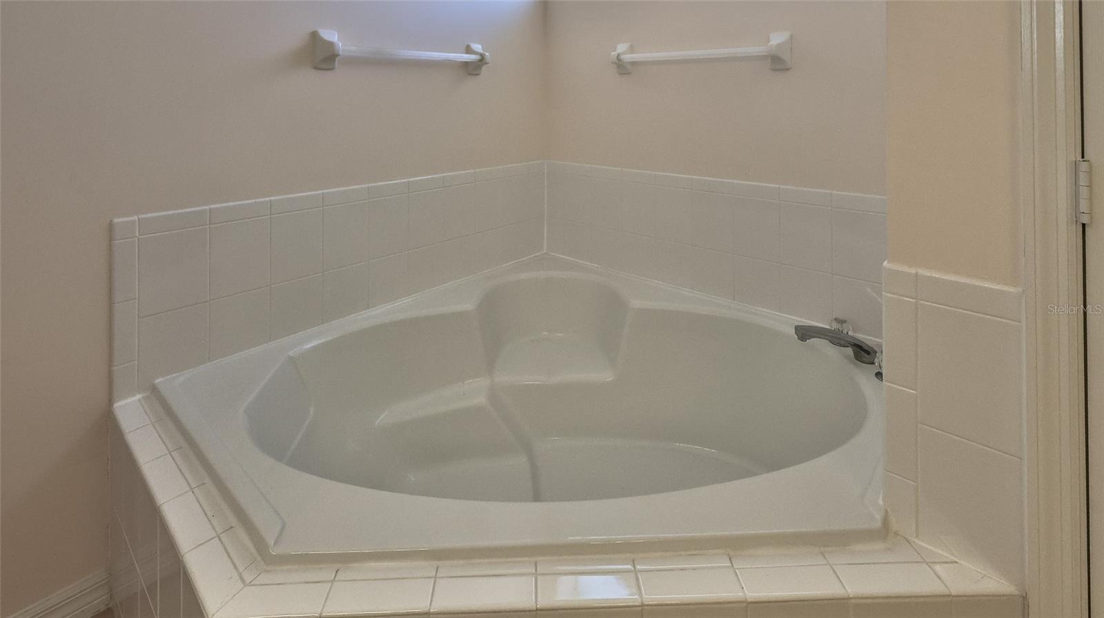 Image 26 of 40 For 6183 Sabal Point Circle