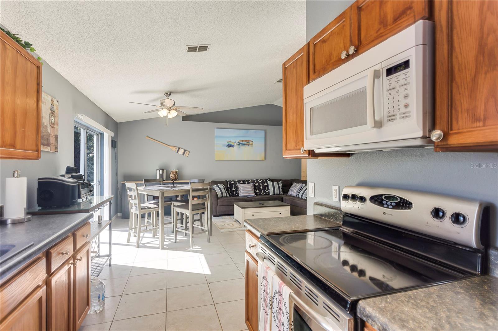 Image 10 of 27 For 1220 Catherine Street