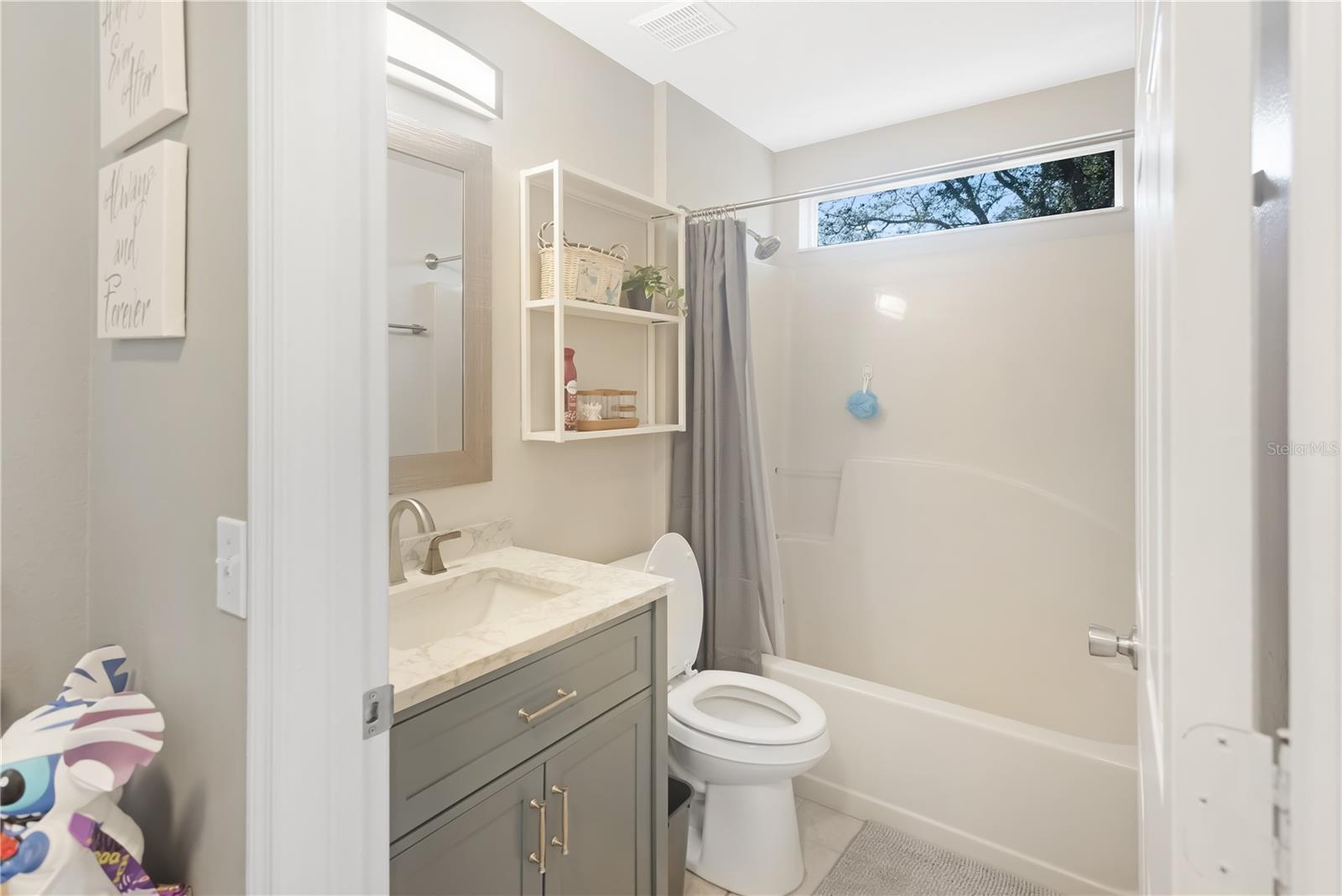 Image 14 of 27 For 1220 Catherine Street